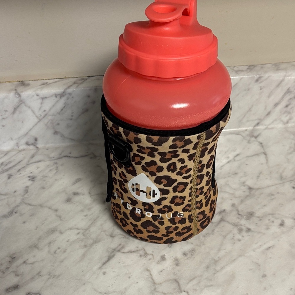HydroJug Coral Bottle with Leopard Print Sleeve - Picture 2 of 4